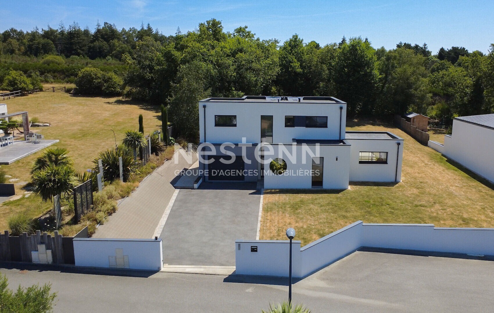 Maison contemporaine à vendre 7 pièces 5 chambres 194 m² terrain 1480 m² aux portes de Vannes et du Golfe du Morbihan