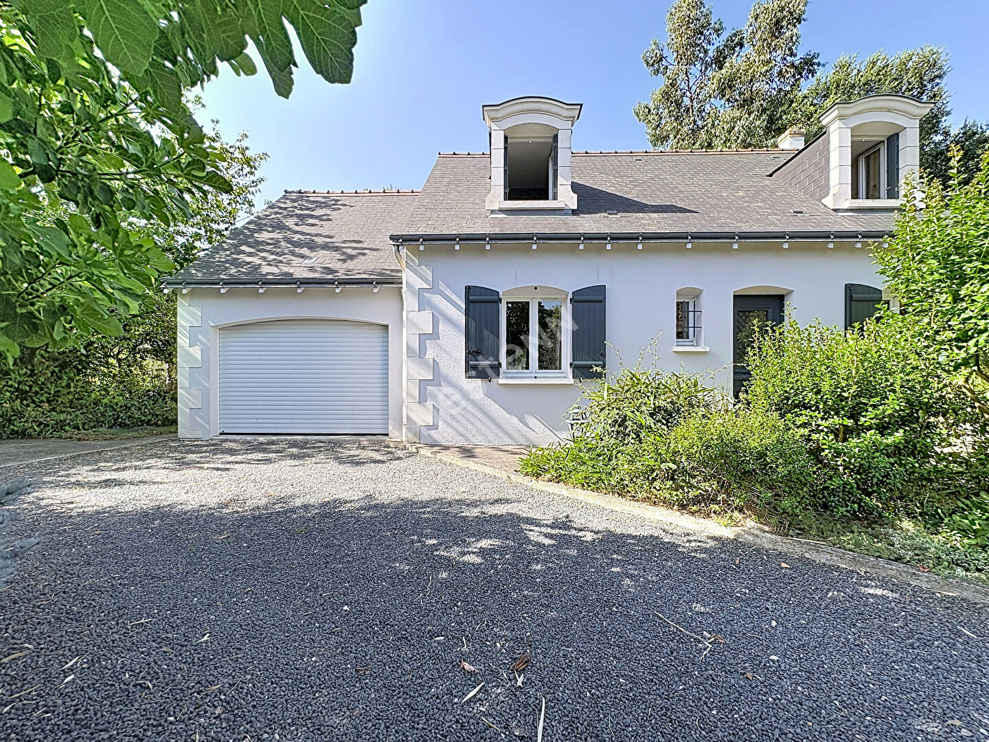 Maison de plain-pied, avec jardin et garage à Montlouis-sur-Loire