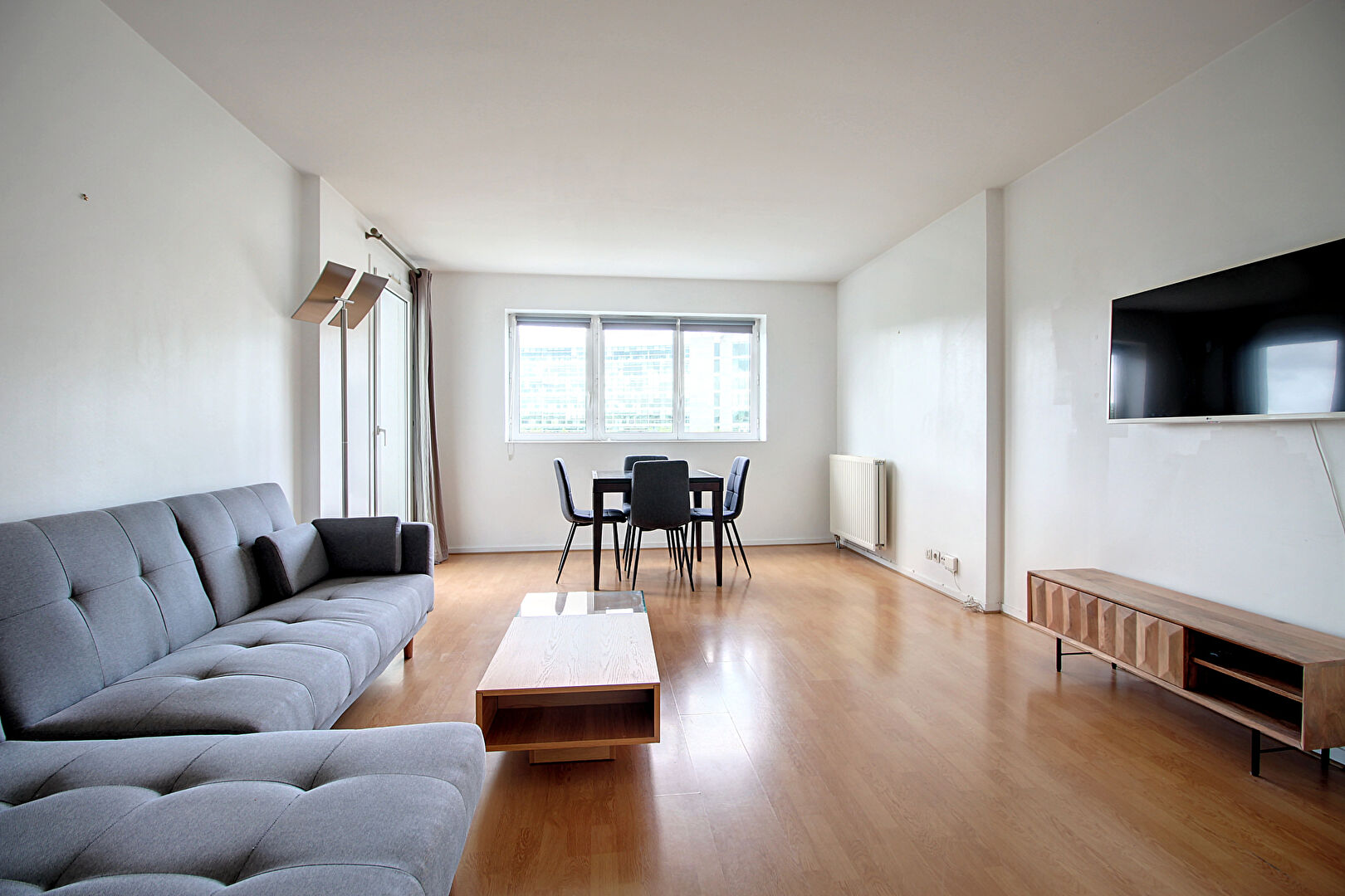 Photo APPARTEMENT RUEIL-MALMAISON BORDS DE SEINE 3 PIECES 2 CHAMBRES AVEC BALCON ET BOX EN SOUS-SOL image 4/6