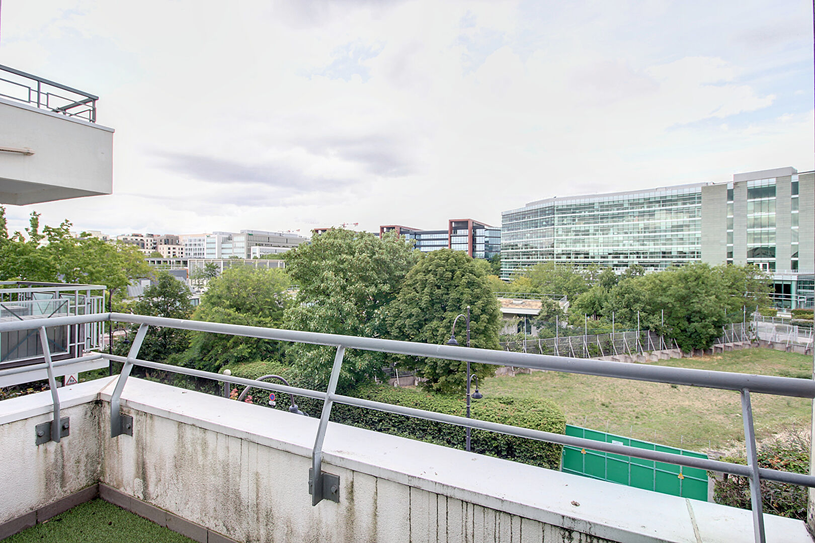 Photo APPARTEMENT RUEIL-MALMAISON BORDS DE SEINE 3 PIECES 2 CHAMBRES AVEC BALCON ET BOX EN SOUS-SOL image 5/6