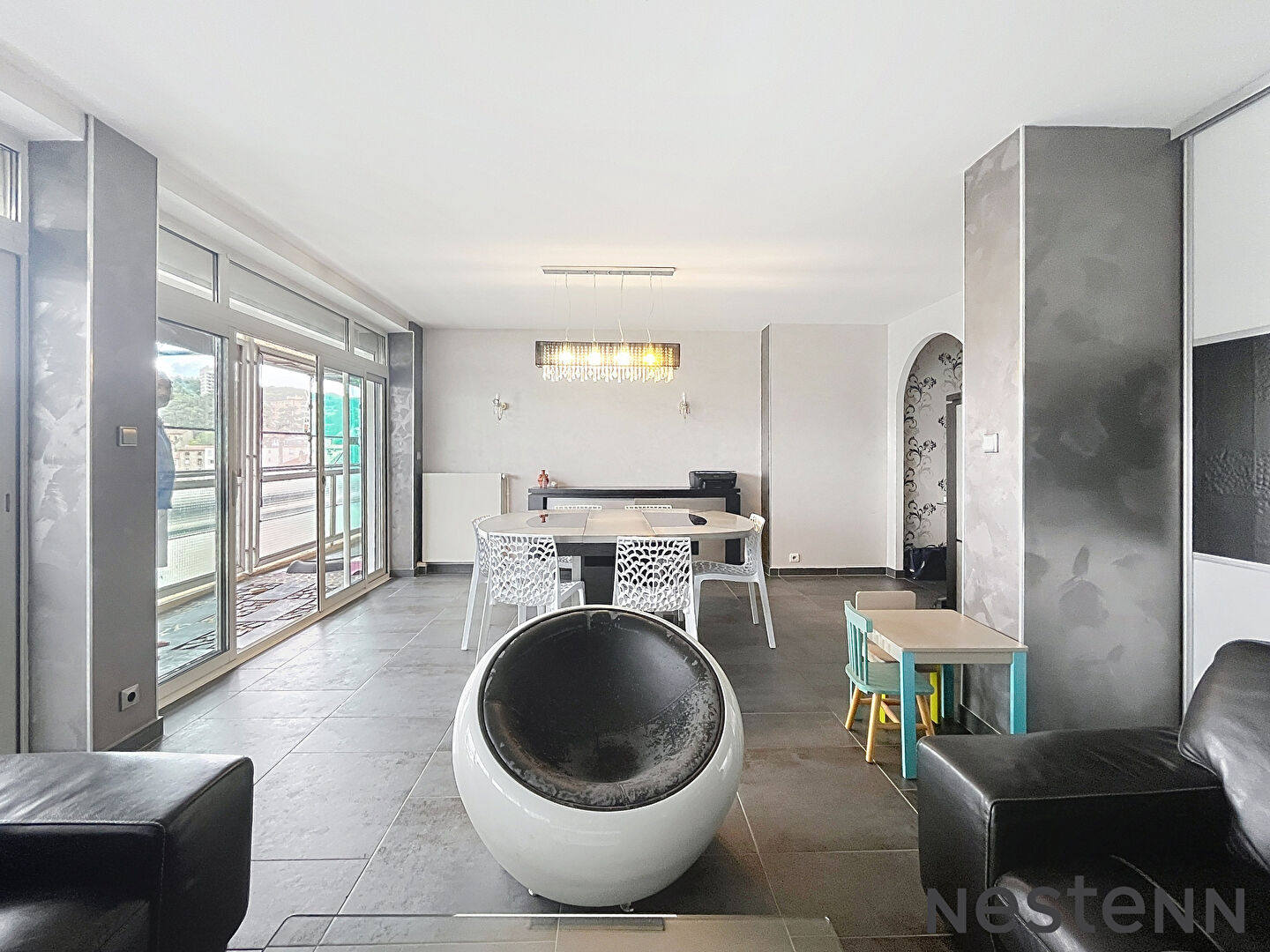 Photo Appartement  4 pièces en dernier étage image 2/6