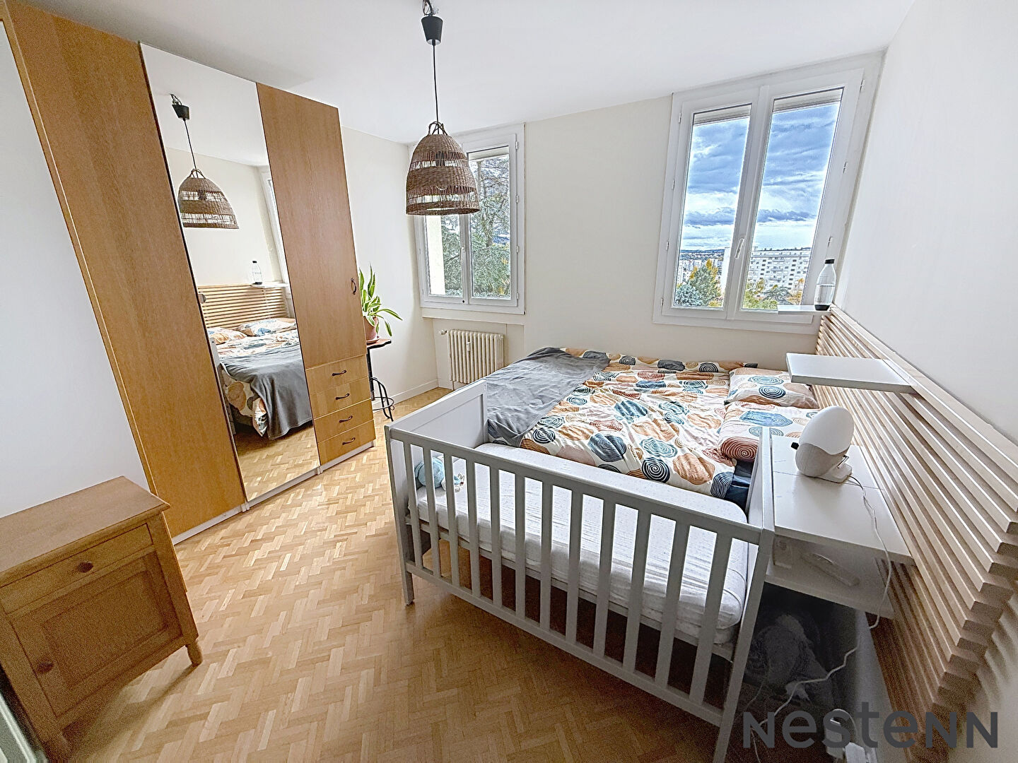 Photo EXCLUSIVITÉ Coup de coeur - Appartement rénové avec soin avec garage et 2 places de parking privatives image 6/6