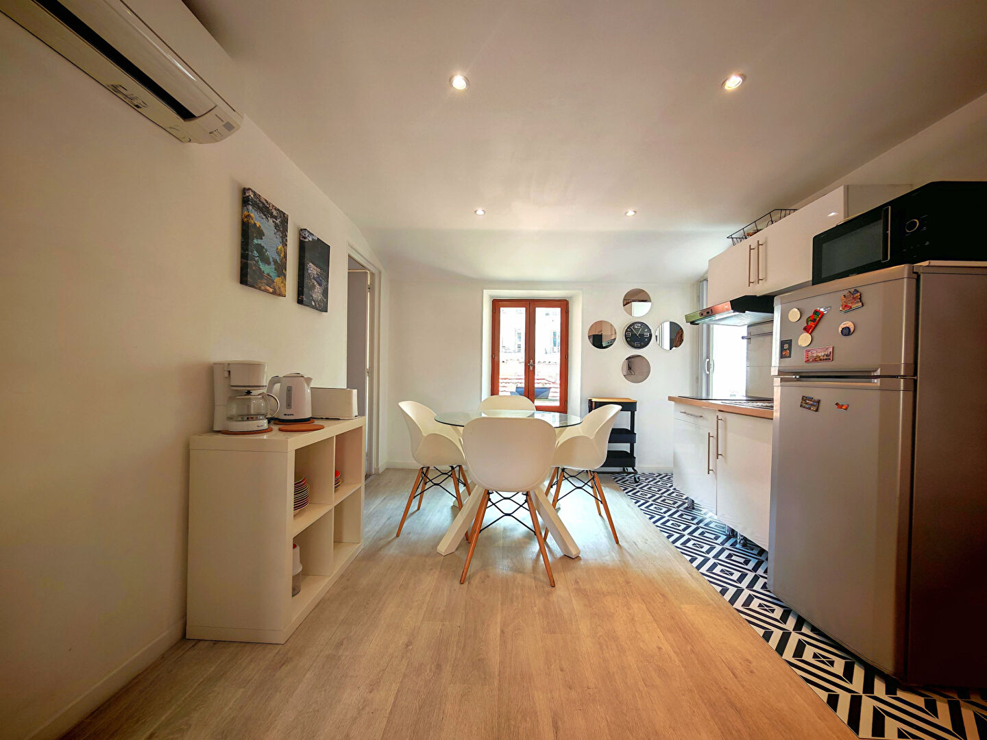 Photo NICE OUEST - AV. CALIFORNIE MAGNAN: Charmant 3 Pièces 40m² - Dernier Étage SANS CHARGES image 5/6