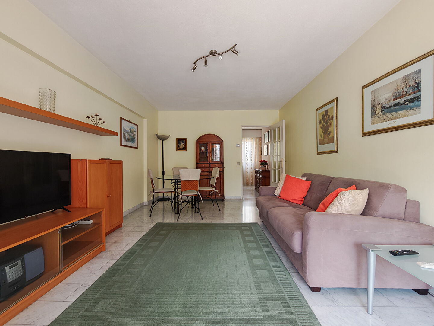 Photo Nice Californie/Lenval - 2 pièces traversant de 57m² en étage élevé avec terrasse, garage et cave image 2/6