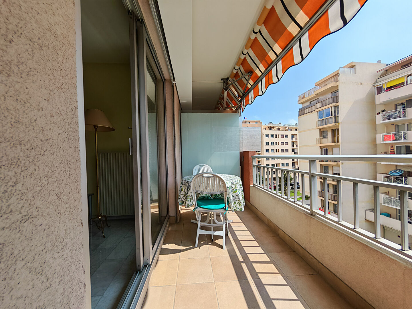 Photo Nice Californie/Lenval - 2 pièces traversant de 57m² en étage élevé avec terrasse, garage et cave image 3/6