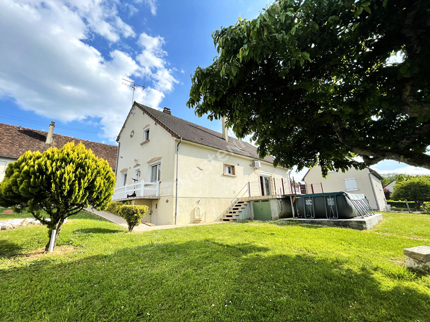 MAISON 3 CHAMBRES AVEC TERRAIN DE 100M² EN PLEIN COEUR DE VALENCAY PROCHE COMMERCES ( INDRE36)