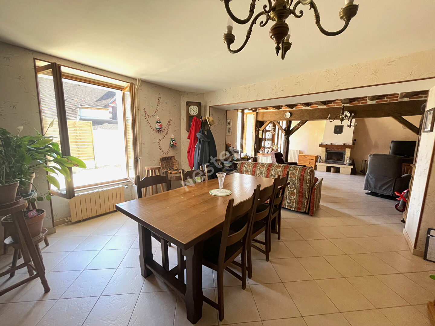 LONGÈRE 4 CHAMBRES AVEC DÉPENDANCES SUR TERRAIN CLOS SANS TRAVAUX EN CAMPAGNE DE CHABRIS (INDRE 36)