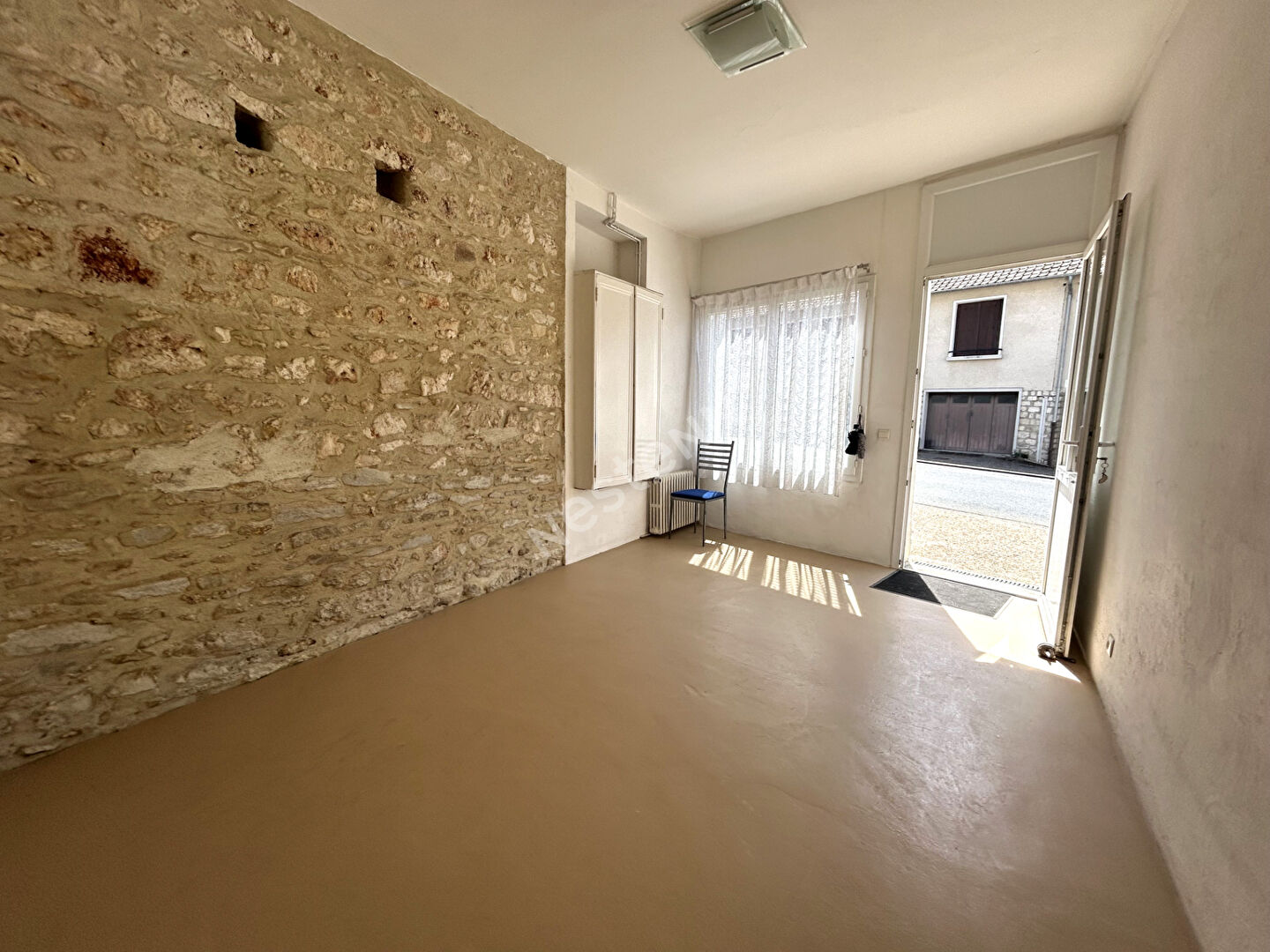 Photo ENSEMBLE IMMOBILIER DE DEUX MAISONS POUR UN SURFACE TOTALE DE 300M² EN PLEIN COEUR DE POULAINES (INDRE 36) image 5/6