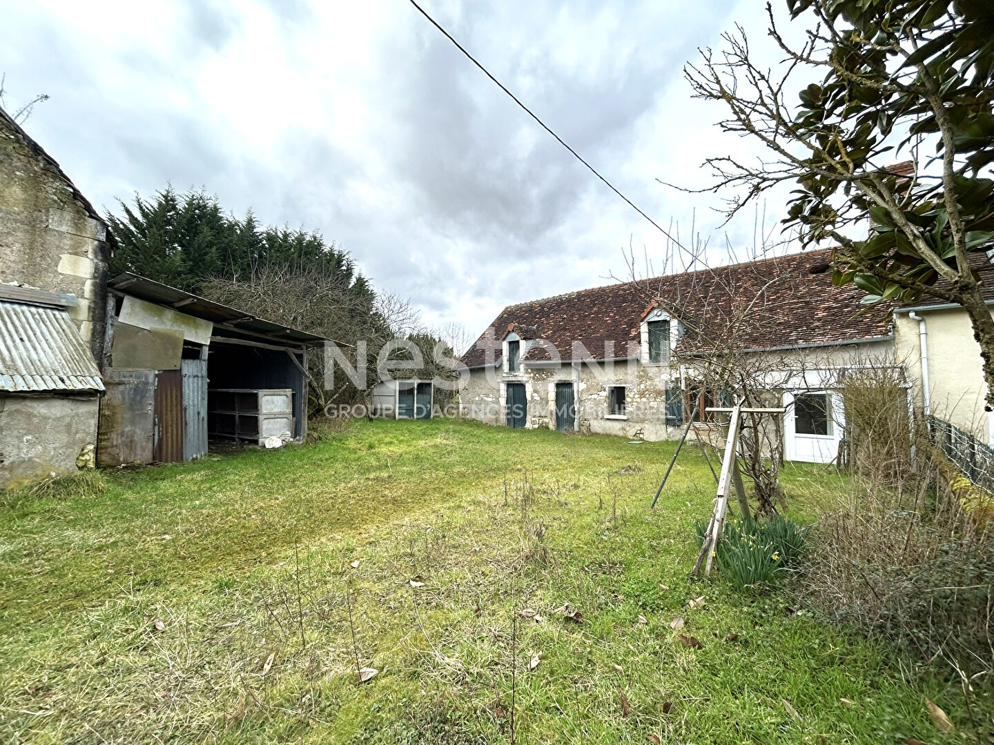 Photo LONGERE DE PLAIN-PIED ENVIRONNEMENT CALME AVEC TRAVAUX À LYE (INDRE 36) image 1/6