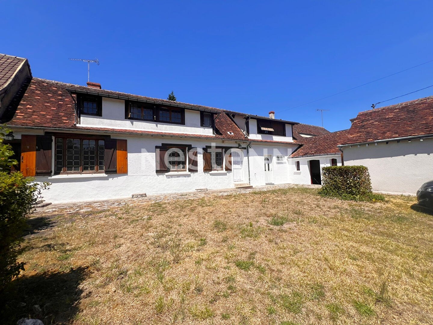 ENSEMBLE IMMOBILIER DE DEUX HABITATIONS PROCHES COMMODITÉS GIEVRES (LOIR ET CHER 41)
