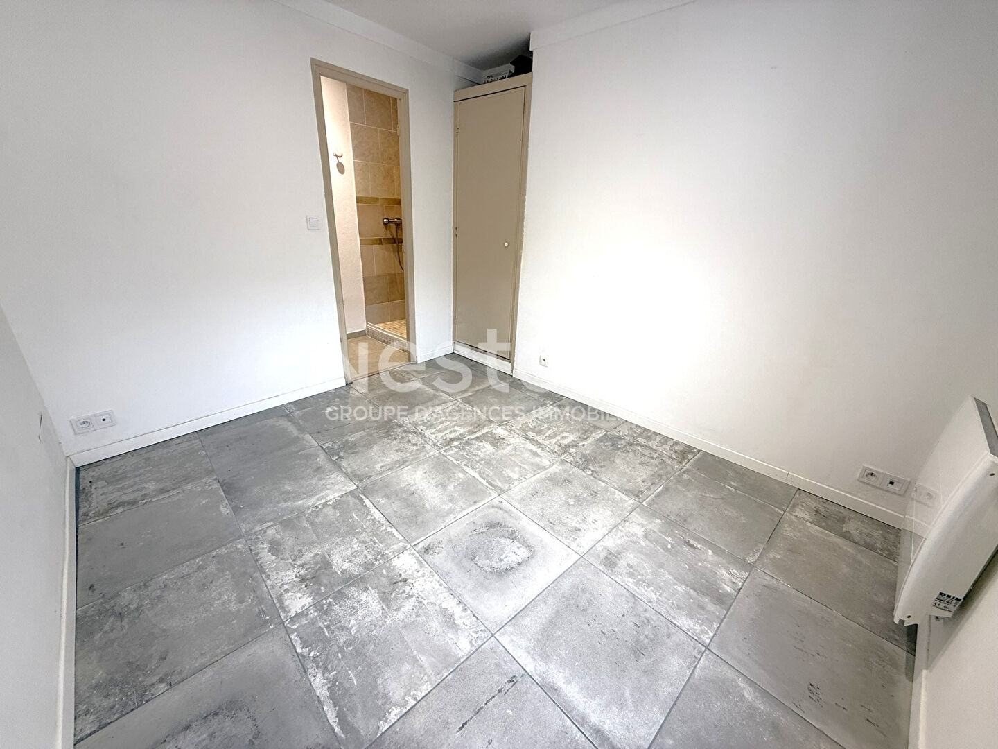 LOGEMENT À LOUER UNE CHAMBRE DANS LE CENTRE BOURG DE CHABRIS (36)