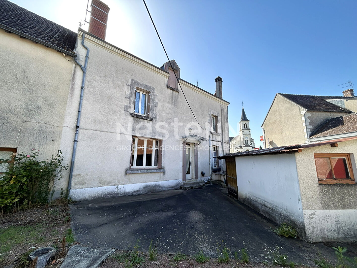 MAISON DE VILLE 3 CHAMBRES AVEC DEPENDANCES VAL FOUZON (INDRE 36)
