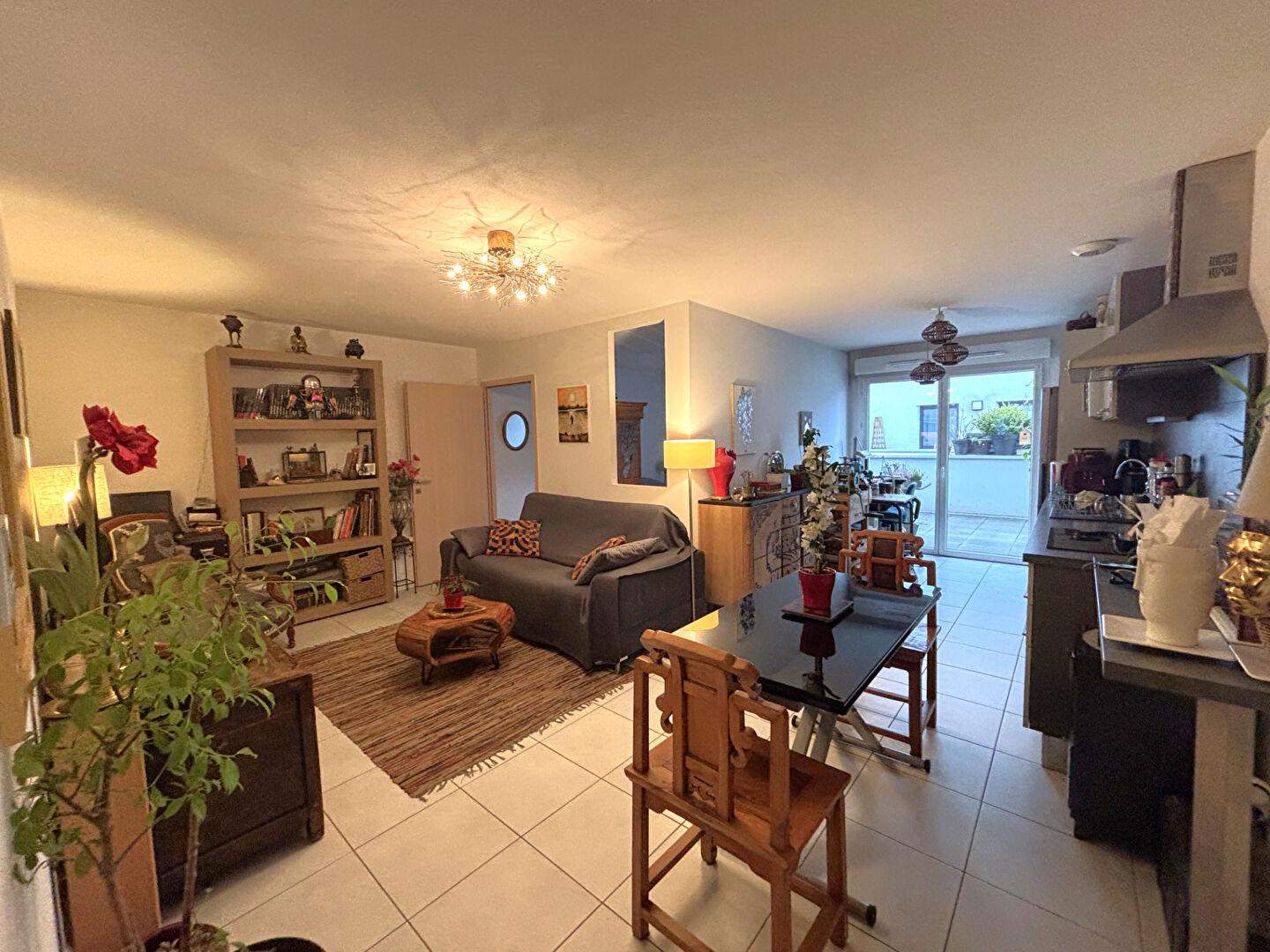 BASSENS - Appartement T2 récent avec terrasse et garage