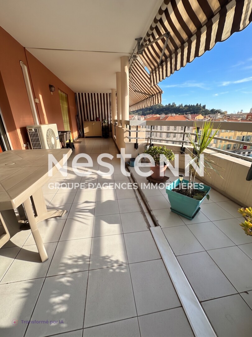 Appartement 3 pièces à vendre - Dernier étage avec vue dégagée à Nice Le Port-Cave-Parking