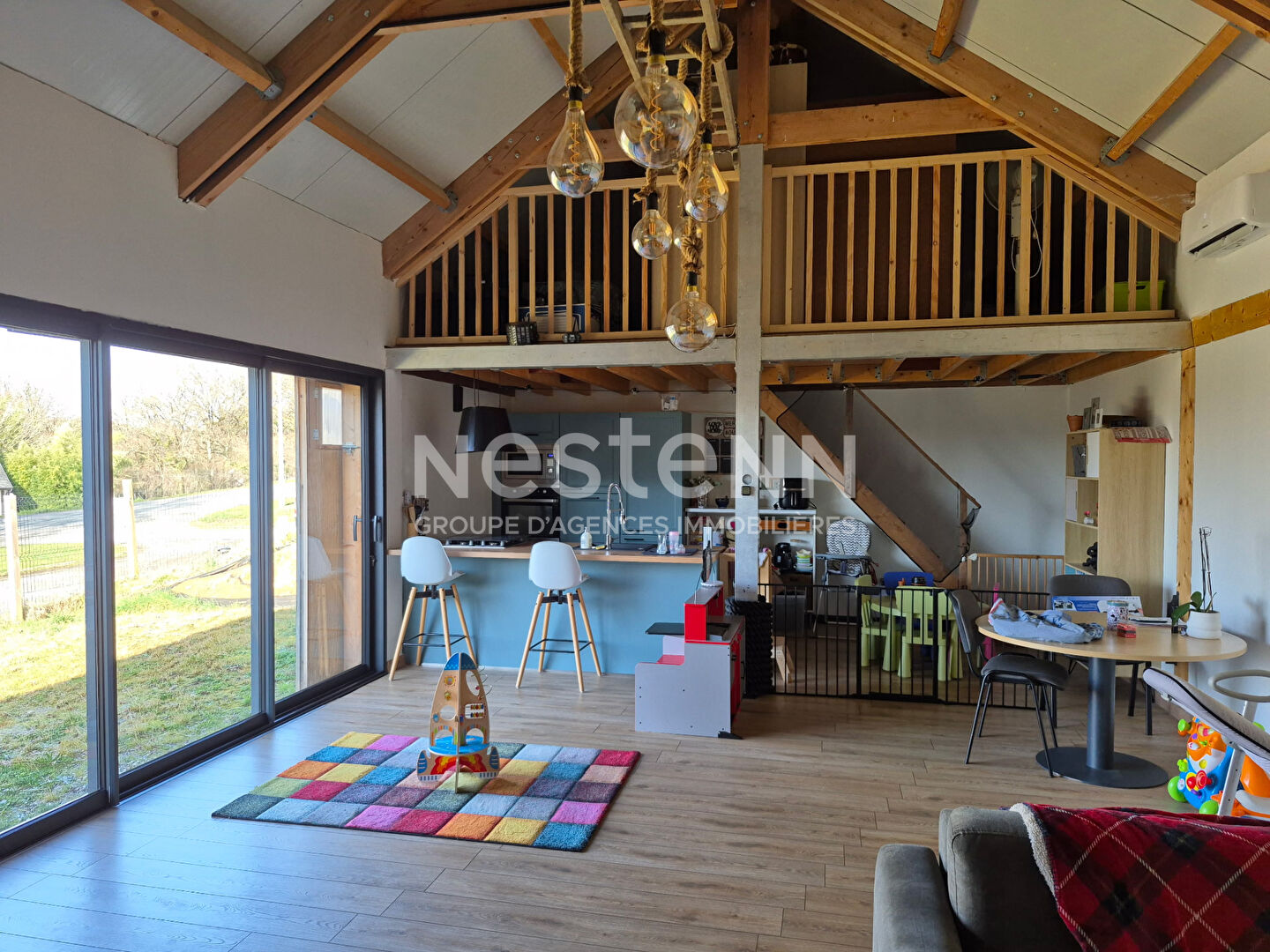 A VENDRE A SEILHAC Opportunité rare 2 habitations pour un projet de vie : maison rénovée + loft contemporain