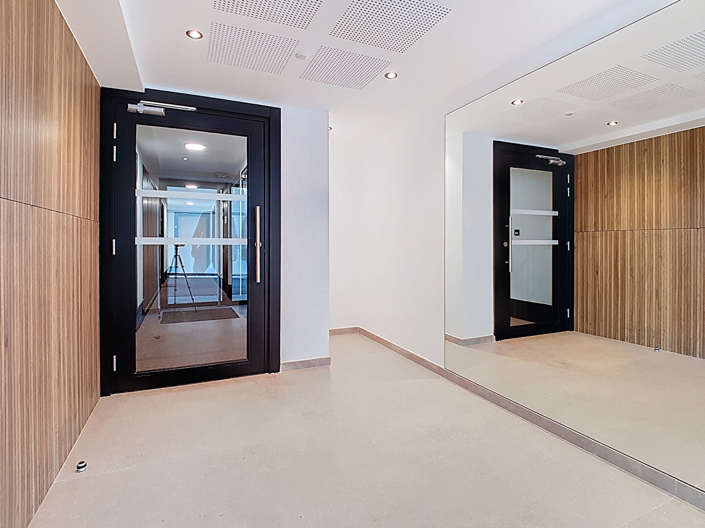 Modern property interior featuring a spacious entrance hall in Haute-Savoie, Auvergne-Rhône-Alpes, 74890.