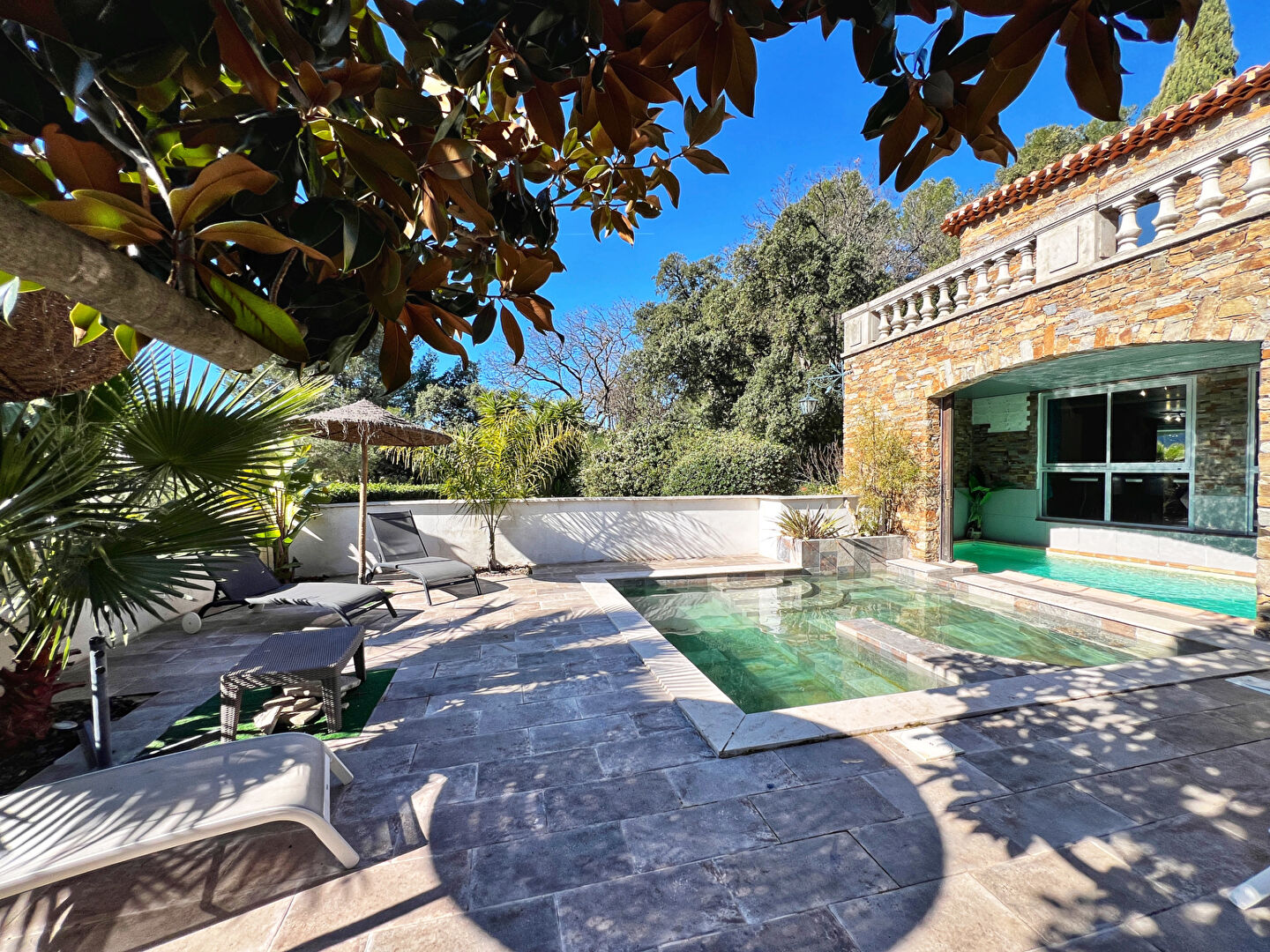 Agence immobilière de 
 NESTENN HYERES - NESTENN HYERES 
