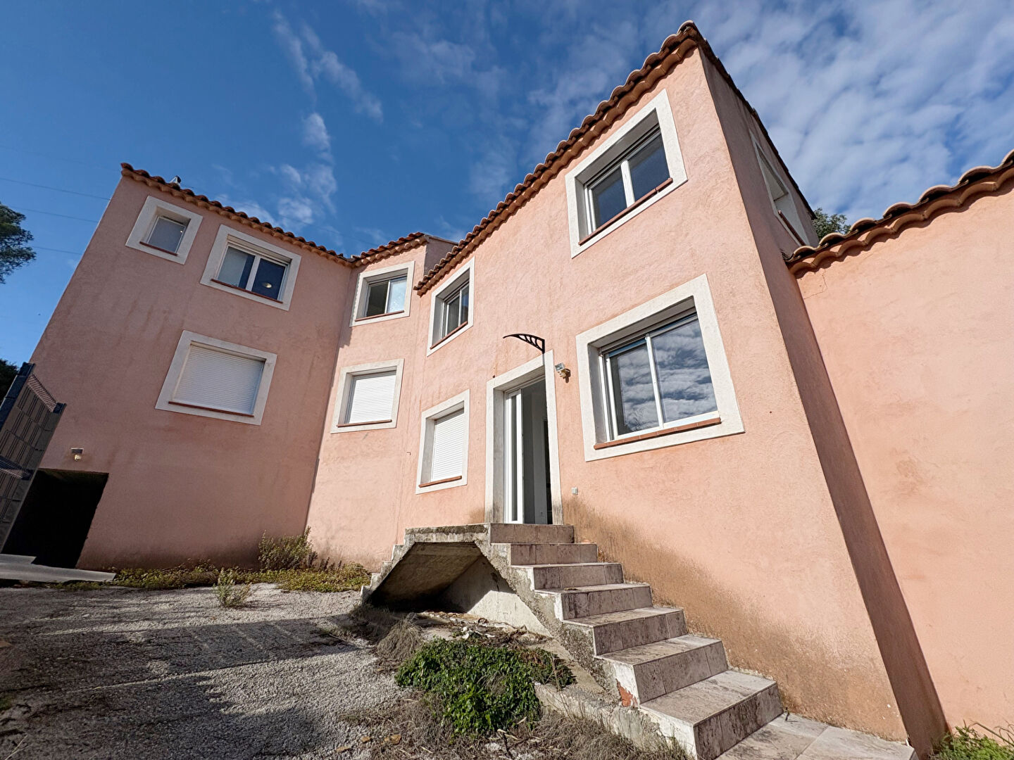 Agence immobilière de 
 NESTENN HYERES - NESTENN HYERES 
