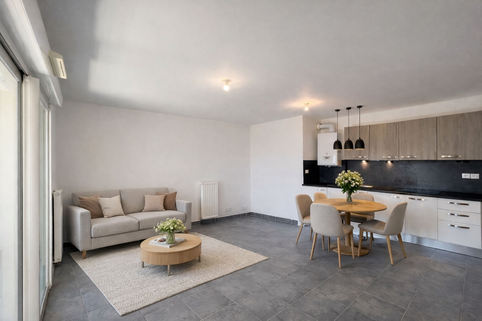 Agence immobilière de 
 NESTENN HYERES - NESTENN HYERES 
