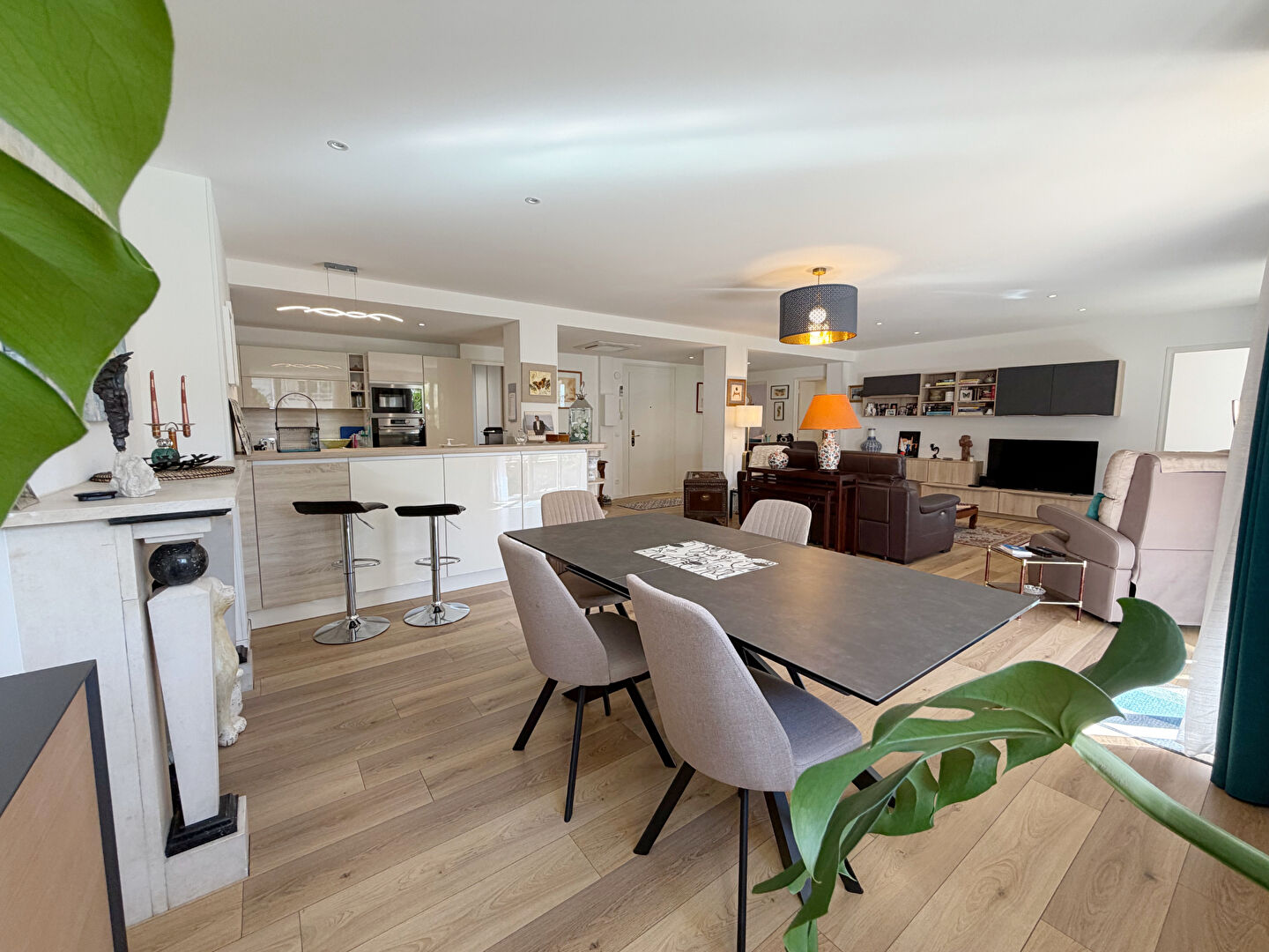 Agence immobilière de 
 NESTENN HYERES - NESTENN HYERES 
