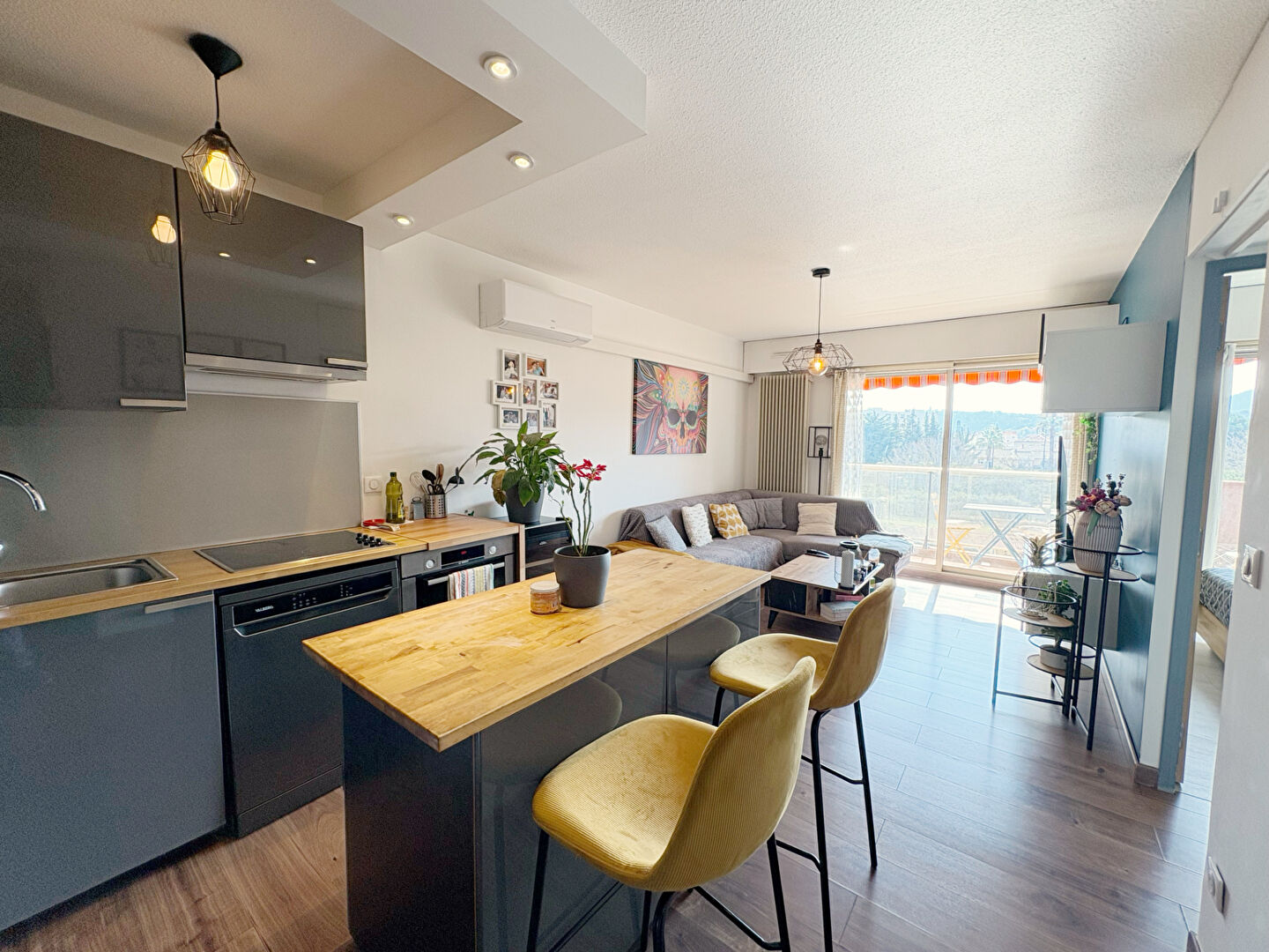 Agence immobilière de 
 NESTENN HYERES - NESTENN HYERES 
