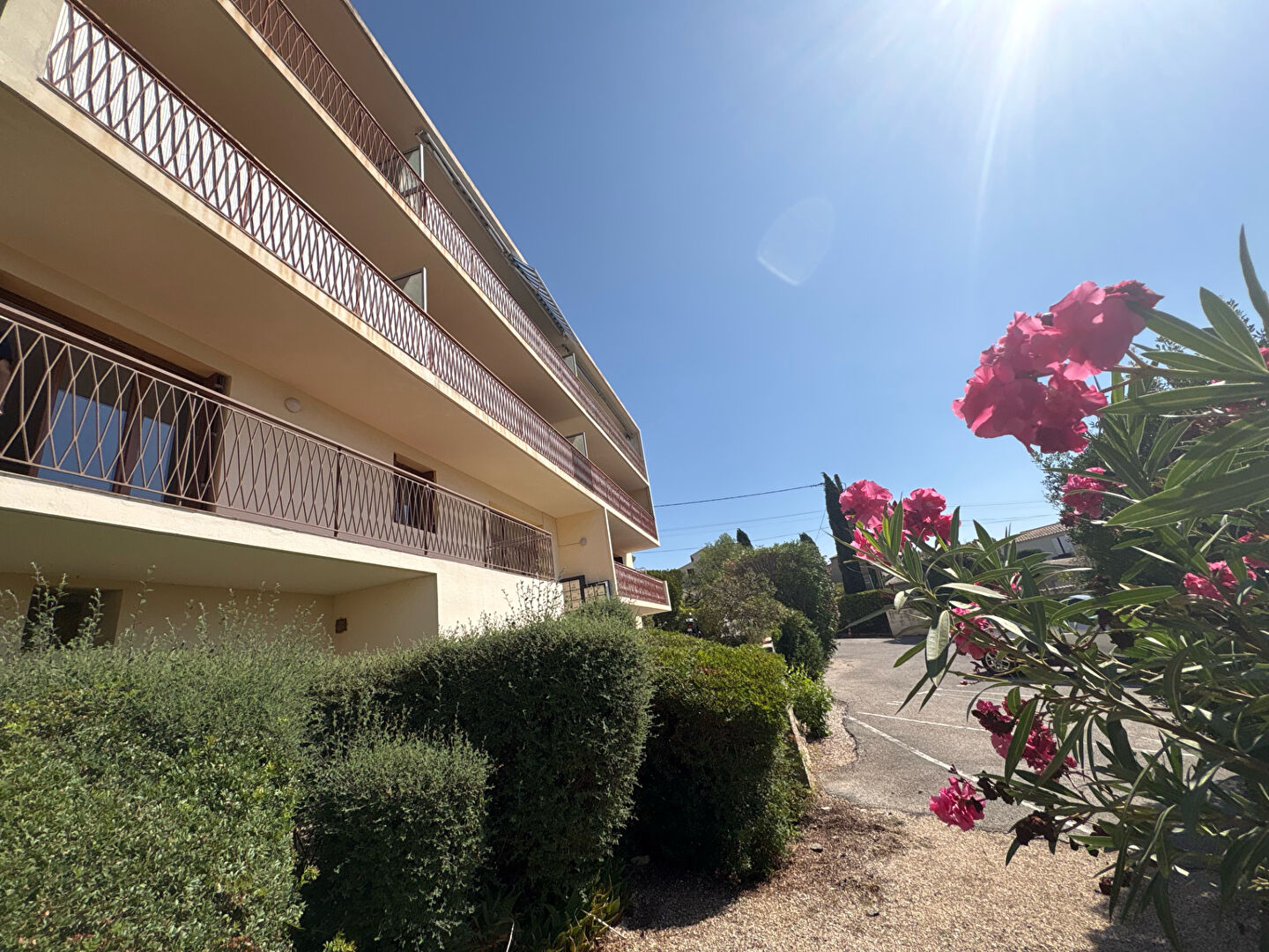 Agence immobilière de 
 NESTENN HYERES - NESTENN HYERES 
