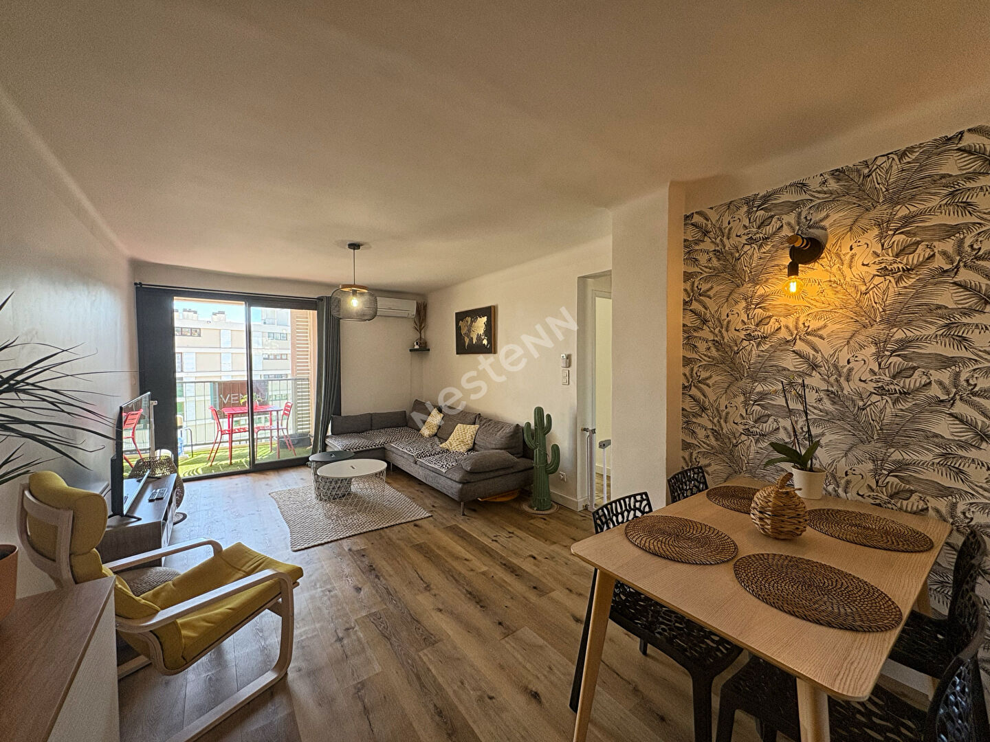 Agence immobilière de 
 NESTENN HYERES - NESTENN HYERES 
