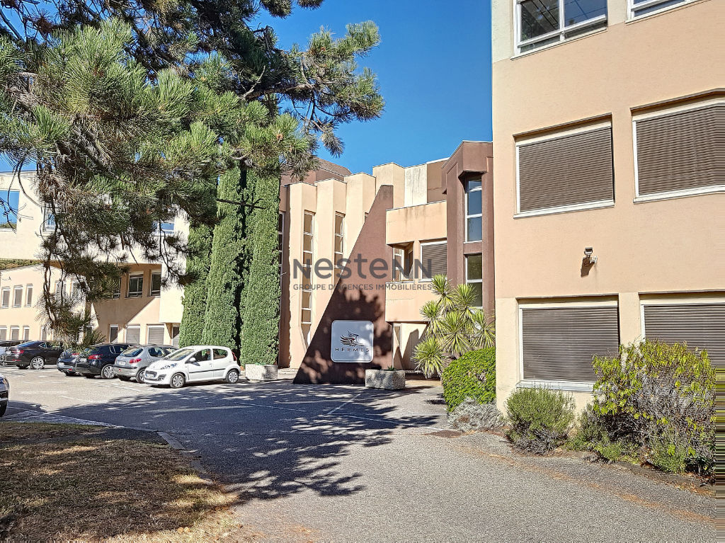 Photo MONTAGNY  BUREAUX  A LOUER  103m2 6 bureaux image 2/6