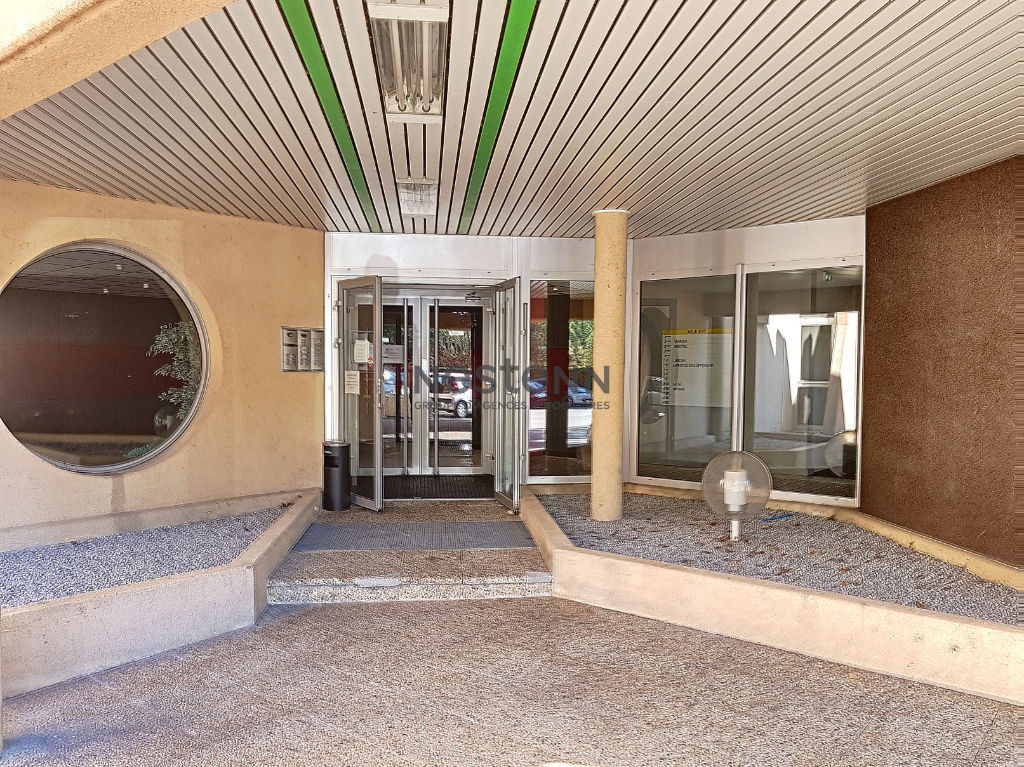 Photo MONTAGNY  BUREAUX  A LOUER  103m2 6 bureaux image 4/6