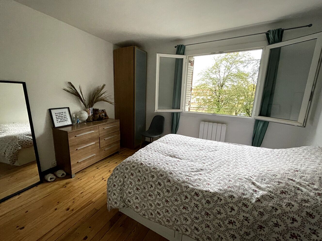 Photo OULLINS  Appartement T3,  de 55m2 2 Chambres, balcon, cave image 3/6