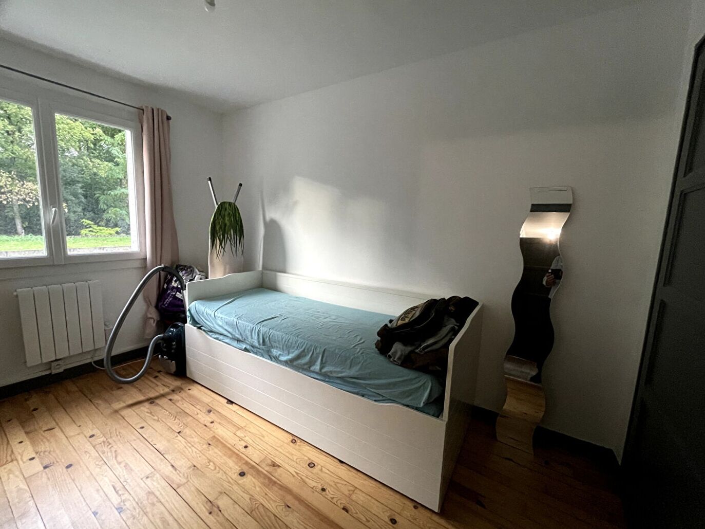 Photo OULLINS  Appartement T3,  de 55m2 2 Chambres, balcon, cave image 5/6