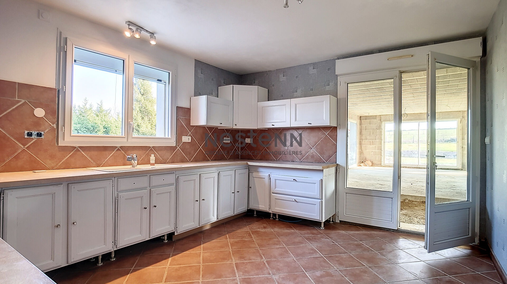 Photo TREVES CORPS DE FERME AVEC TRAVAUX   200m2hab + 200m2 à aménager  terrain 4800m2 image 5/6