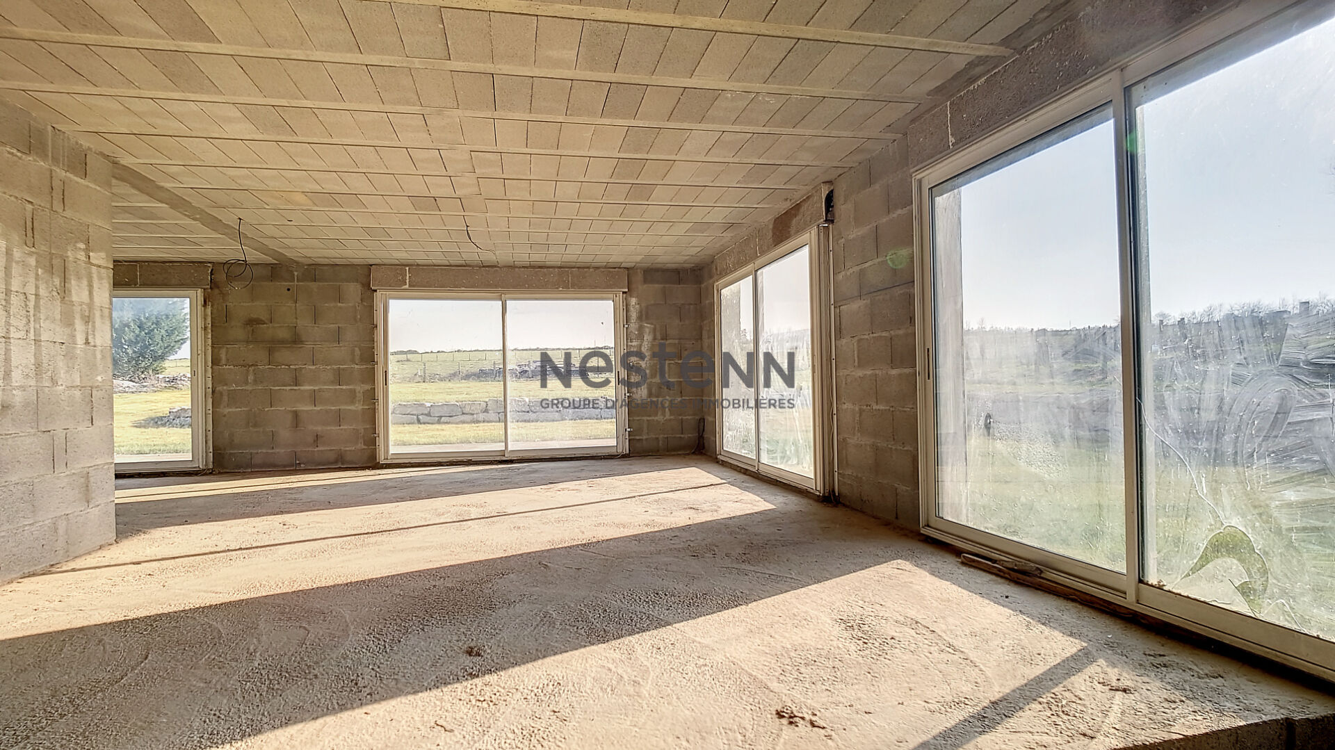 Photo TREVES CORPS DE FERME AVEC TRAVAUX   200m2hab + 200m2 à aménager  terrain 4800m2 image 6/6