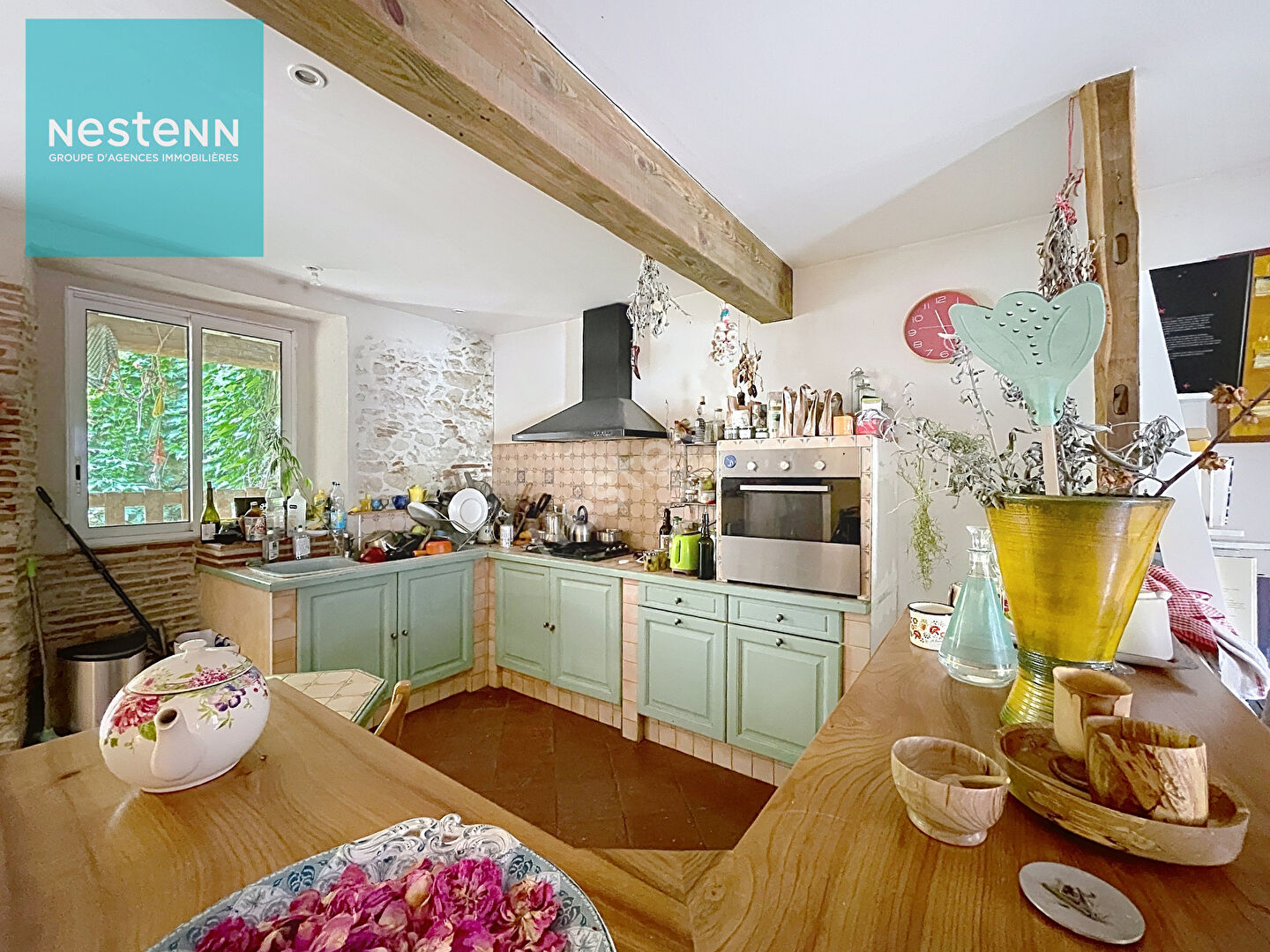 A vendre, ensemble de 162m² maison de village et appartement et jardin intimiste sur la commune de Saint Michel de Lanes.