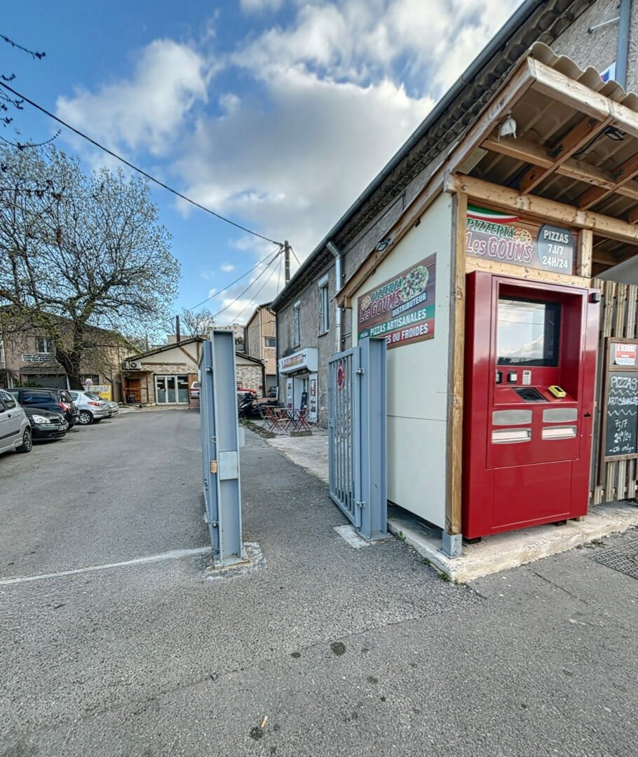 Photo Fonds de commerce Aubagne - Pizzeria / Snack de 40m2 image 2/6