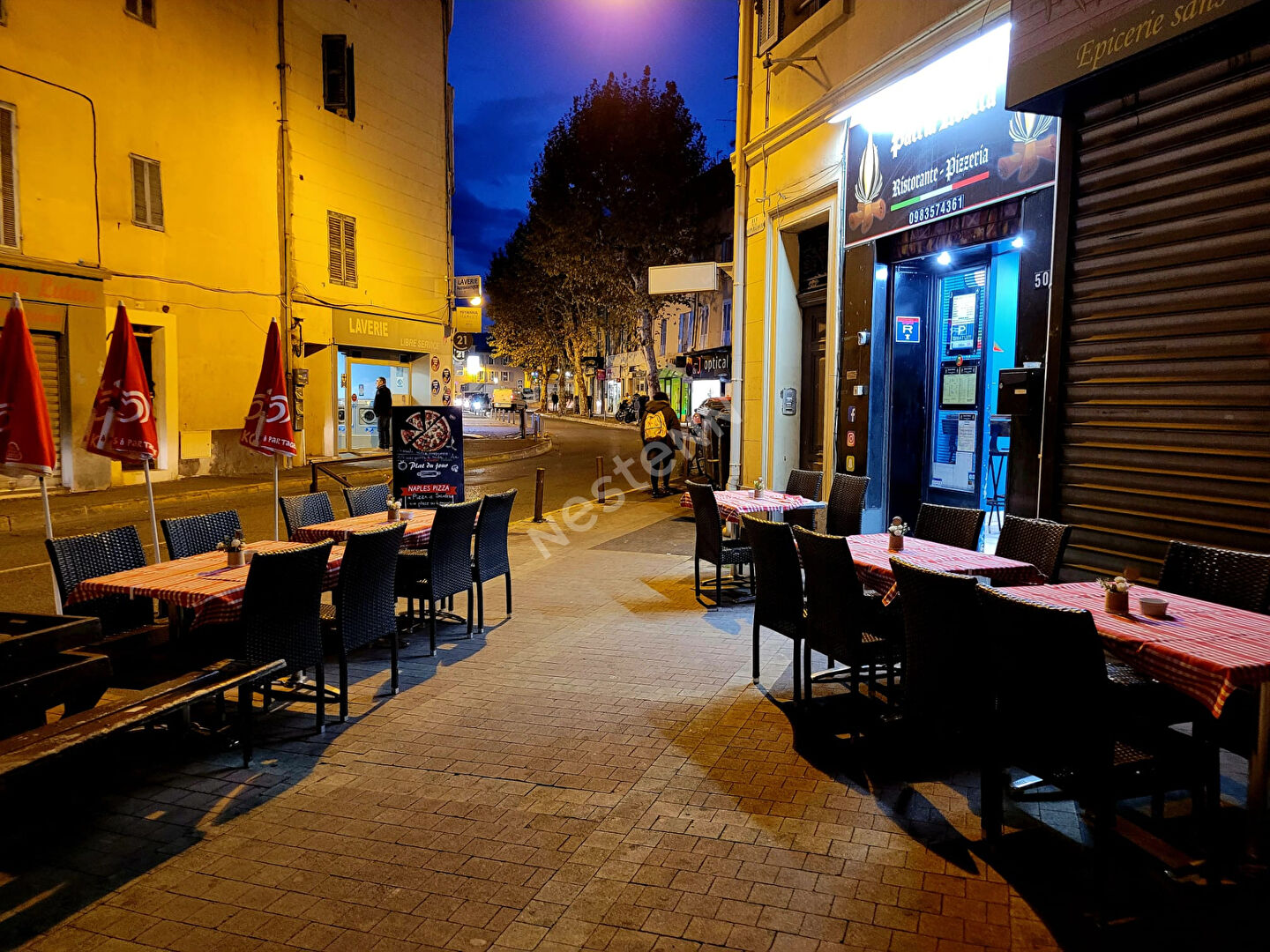 Photo Fonds de commerce Aubagne - Pizzeria de 40m2 image 4/5