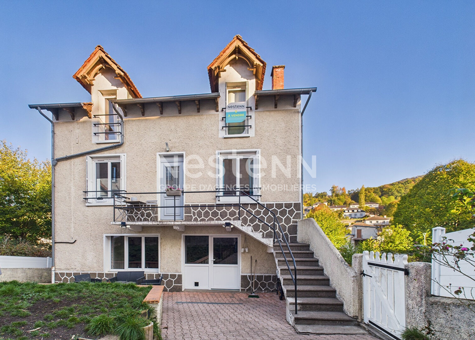 A Marmanhac, à Vendre Maison de type 5 avec 3 chambres, d'une superficie de 120 m².
