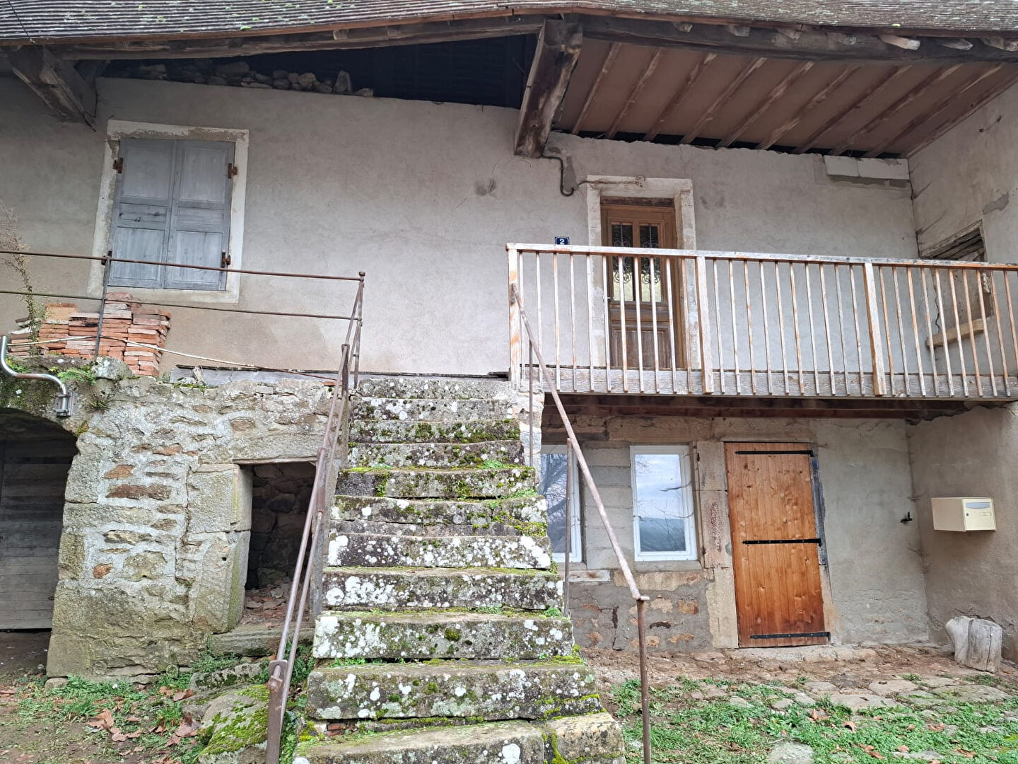 Martigny-le-Comte, Opportunité Rare : Maison en Pierre à Rénover