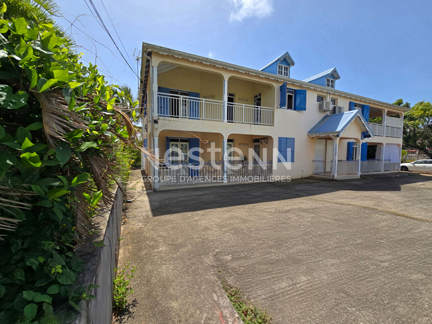 À VENDRE IMMEUBLE COMPOSÉ DE 2 T3 ET 2 T4 LOUÉS À GOYAVE