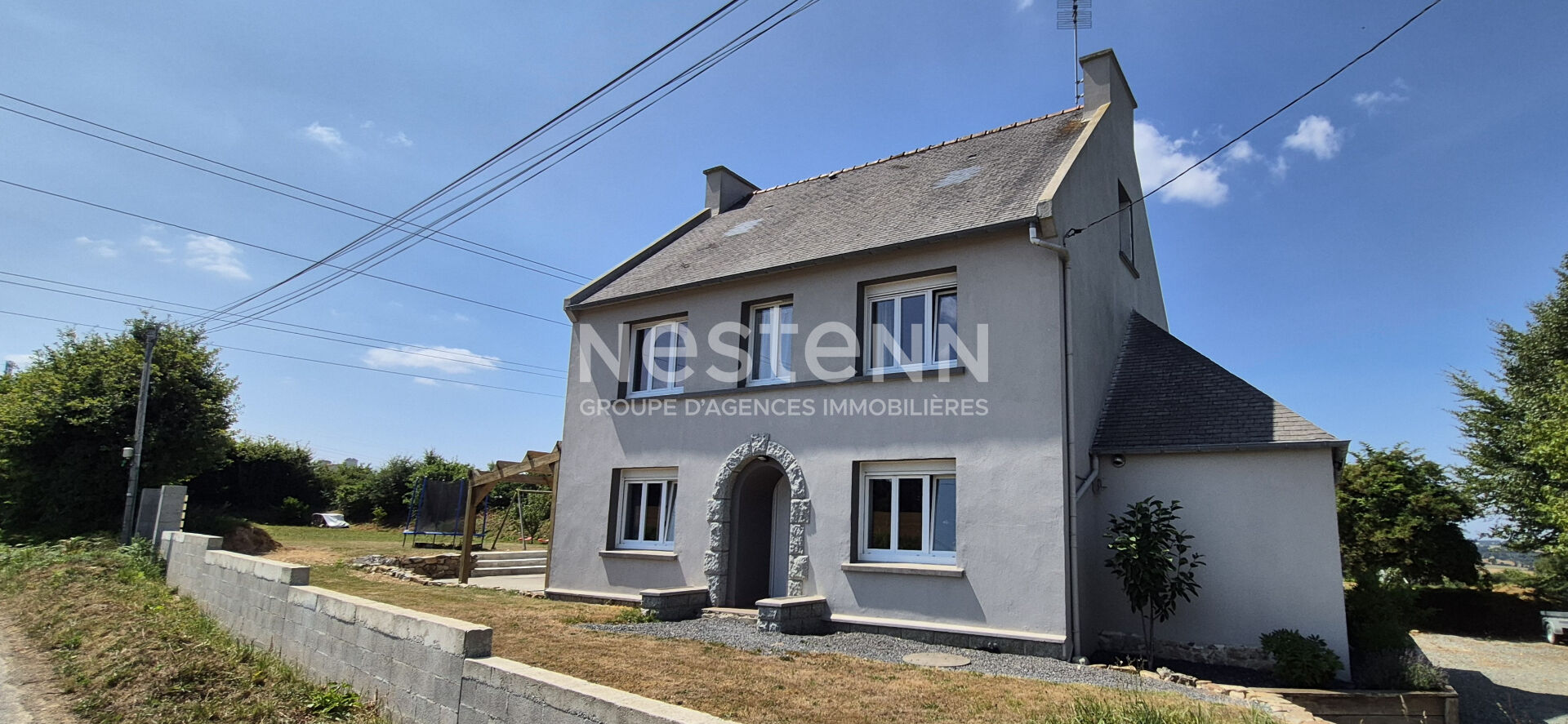 PENCRAN - Magnifique maison rénovée, de 4 chambres, avec vue dégagée