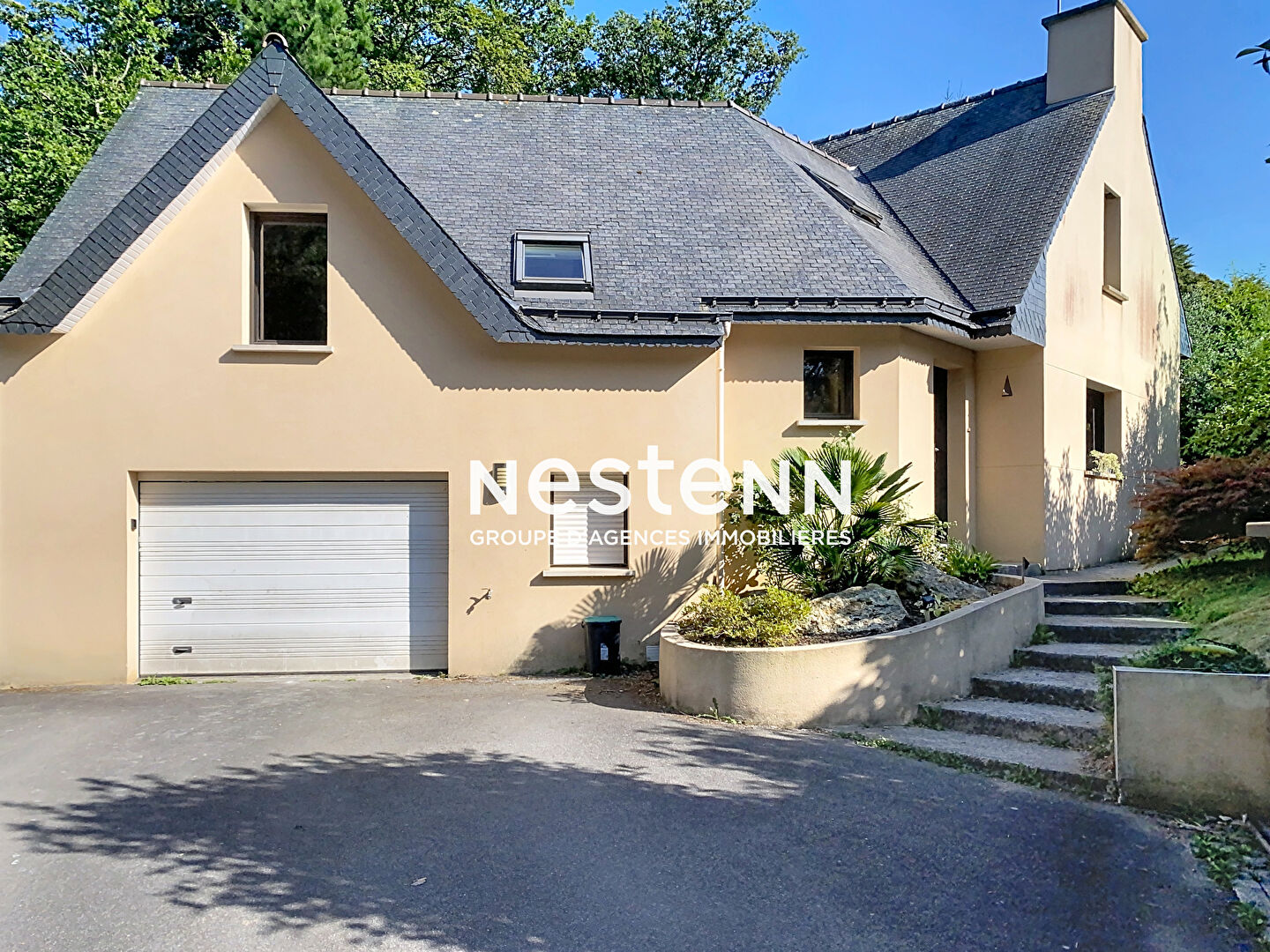 Maison Comtemporaine 118m² 4 Chambres 6 pièces à vendre à Rédéné