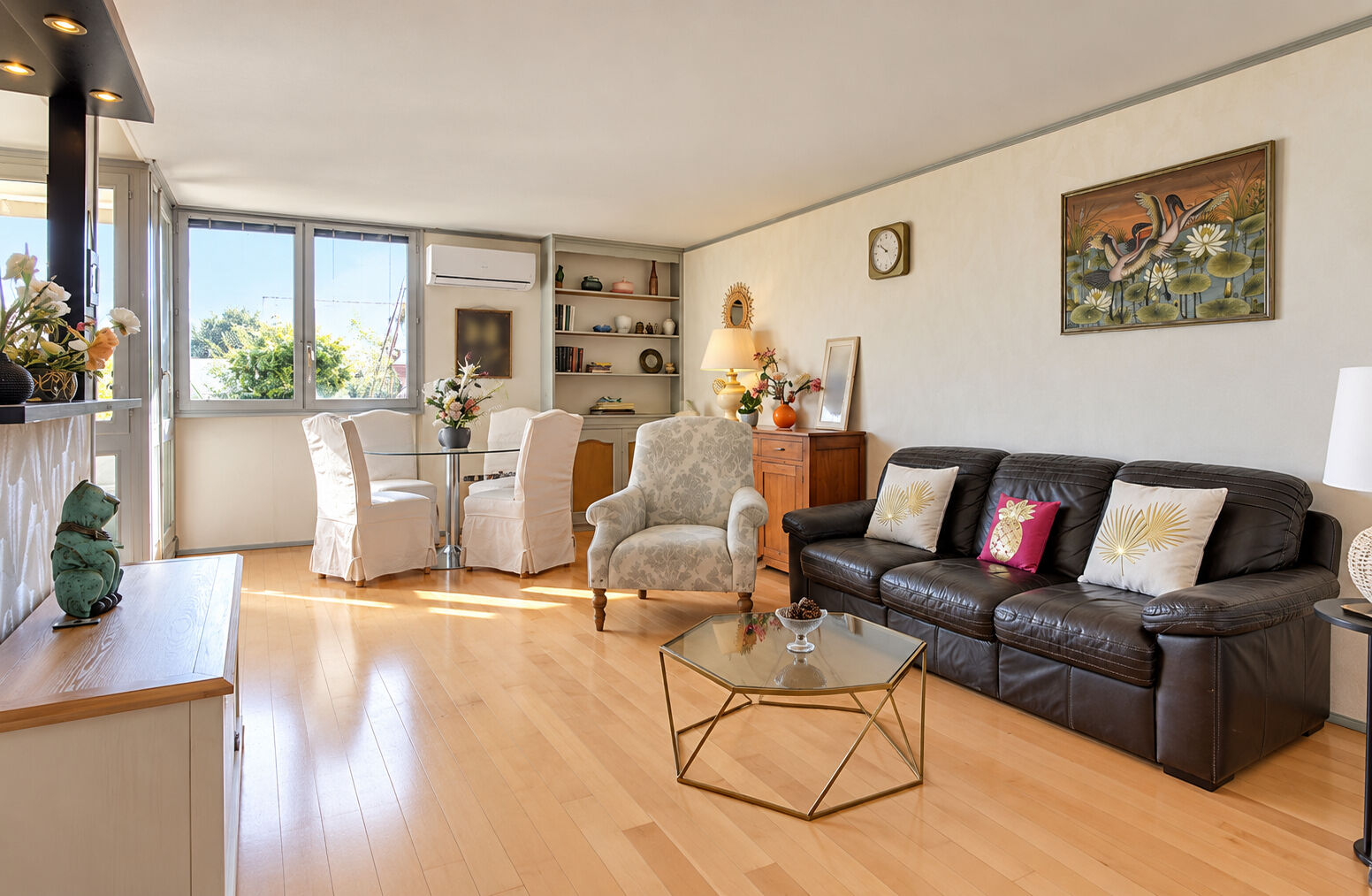 Appartement 2 pièces 55 m² avec balcon et 2 stationnements - Roissy-en-Brie