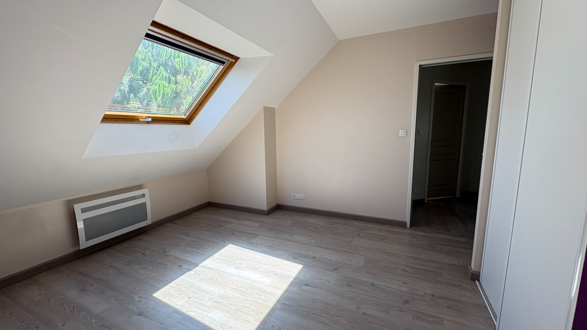 Maison à Pellouailles les vignes de 5 pièces avec garage et jardin.
