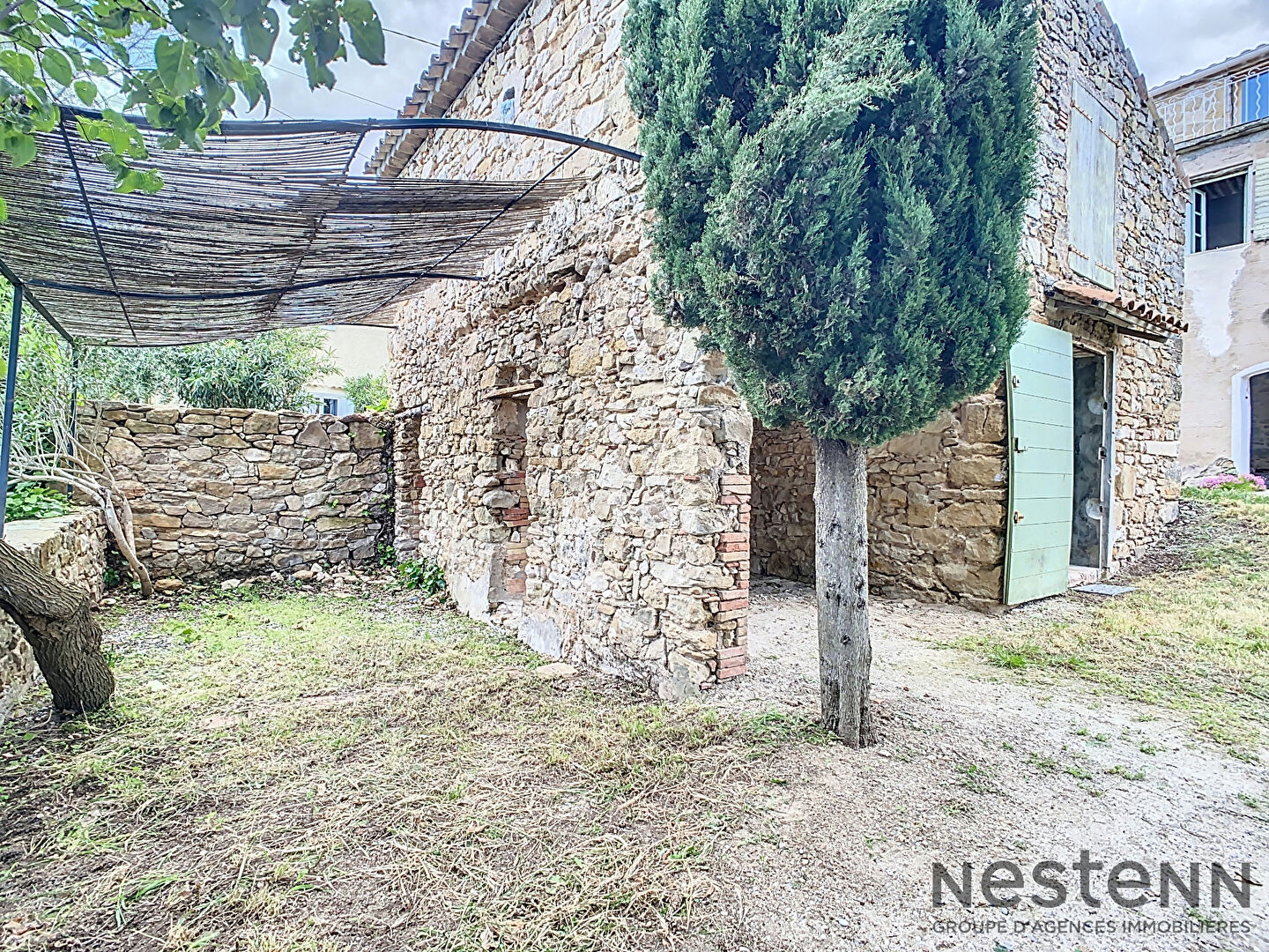 Maison Pourrieres 3/4 pièce(s) avec terrasse + remise en pierres