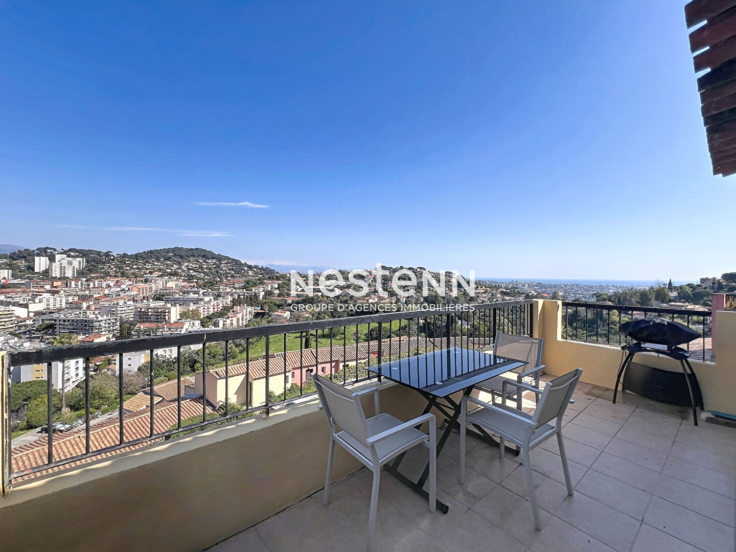 Quartier Super Cannes - 2P avec coin nuit - 48m² - Vue mer - Piscine - Terrasse - Parking