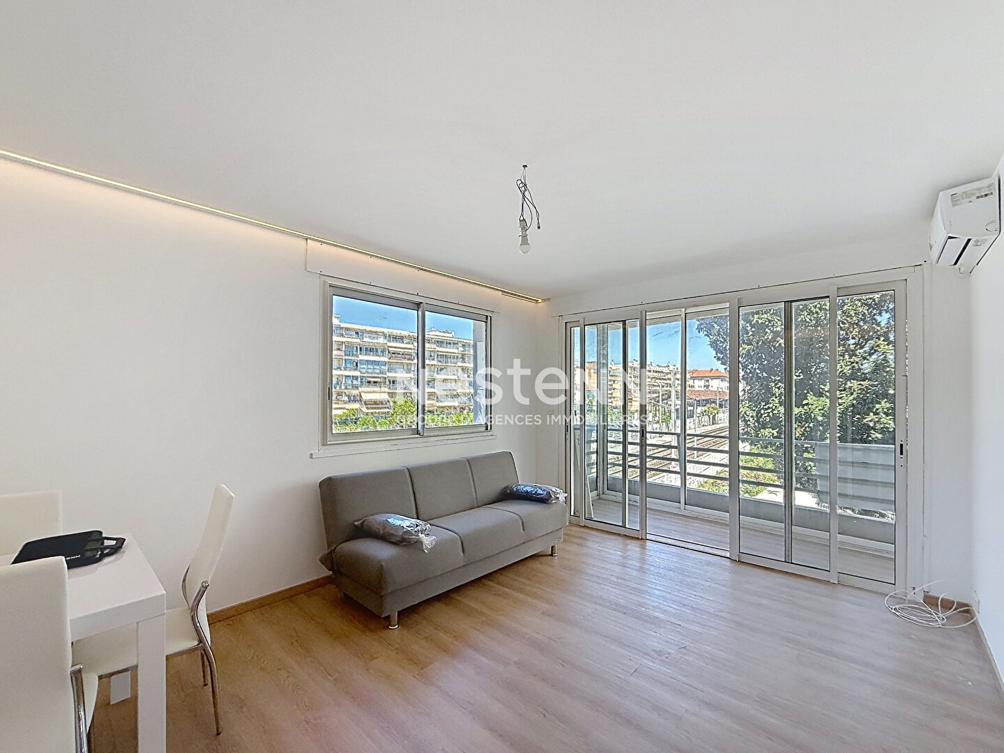 Agence immobilière de NESTENN Vallauris