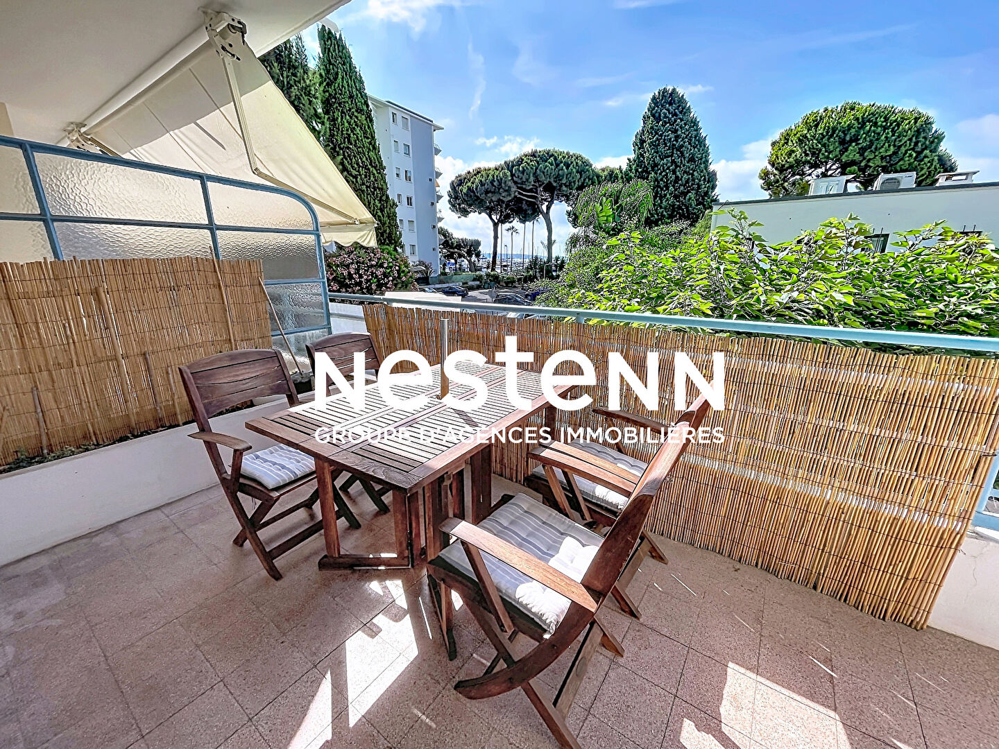 GOLFE JUAN - 2 P - 60m2- Vue mer - TERASSE 14m² - RENOVER - SUD