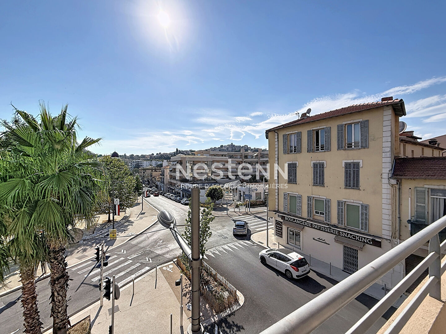 Cagnes-sur-Mer - 3 p lumineux - terrasse d'angle - Vue château