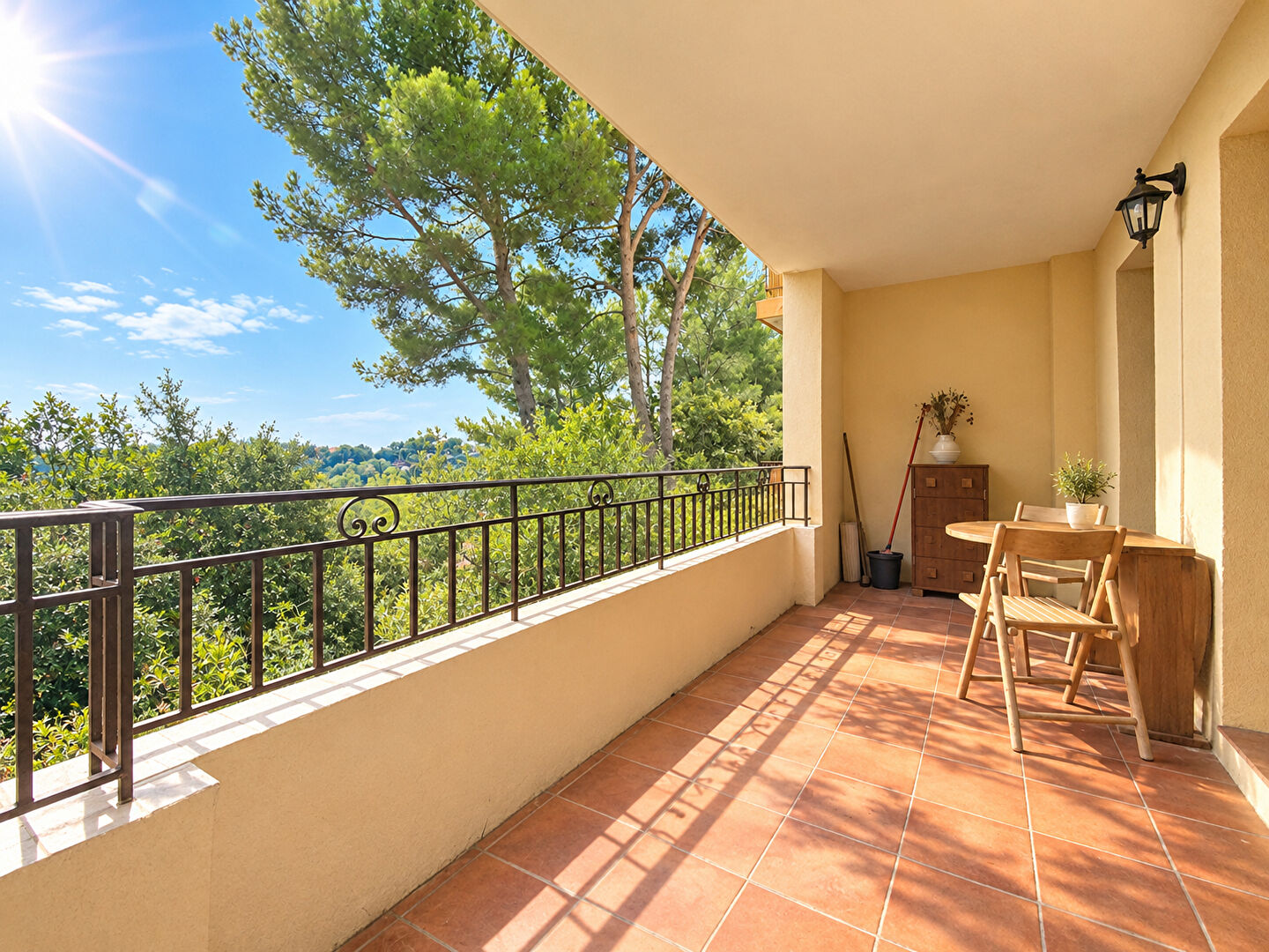 Agence immobilière de NESTENN Vallauris