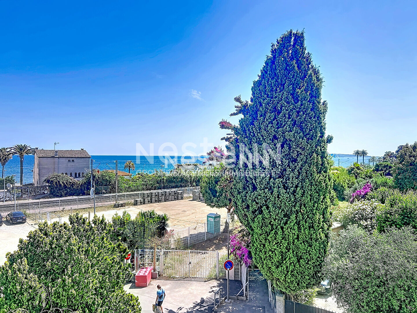 Golfe Juan - Vue mer - 3P - 106m² - Centre ville - Garage - Véranda - Sud - (Loi carrez 81m²)